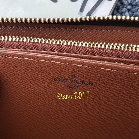 Louis Vuitton Monogram Zippy Wallet - Picture 9 of 13